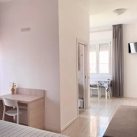 Santa Barbara & Hotel