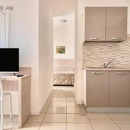 Santa Barbara & Hotel