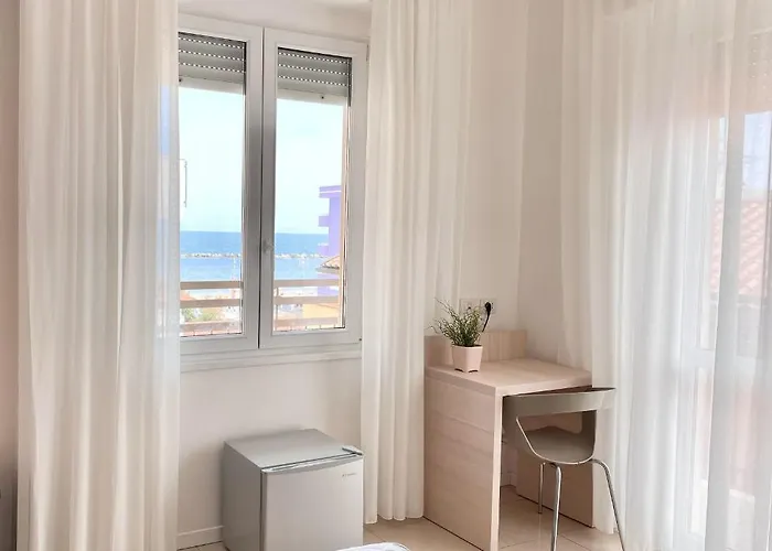 Santa Barbara & 3*