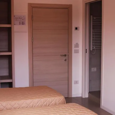 Santa Barbara & Hotel 3*